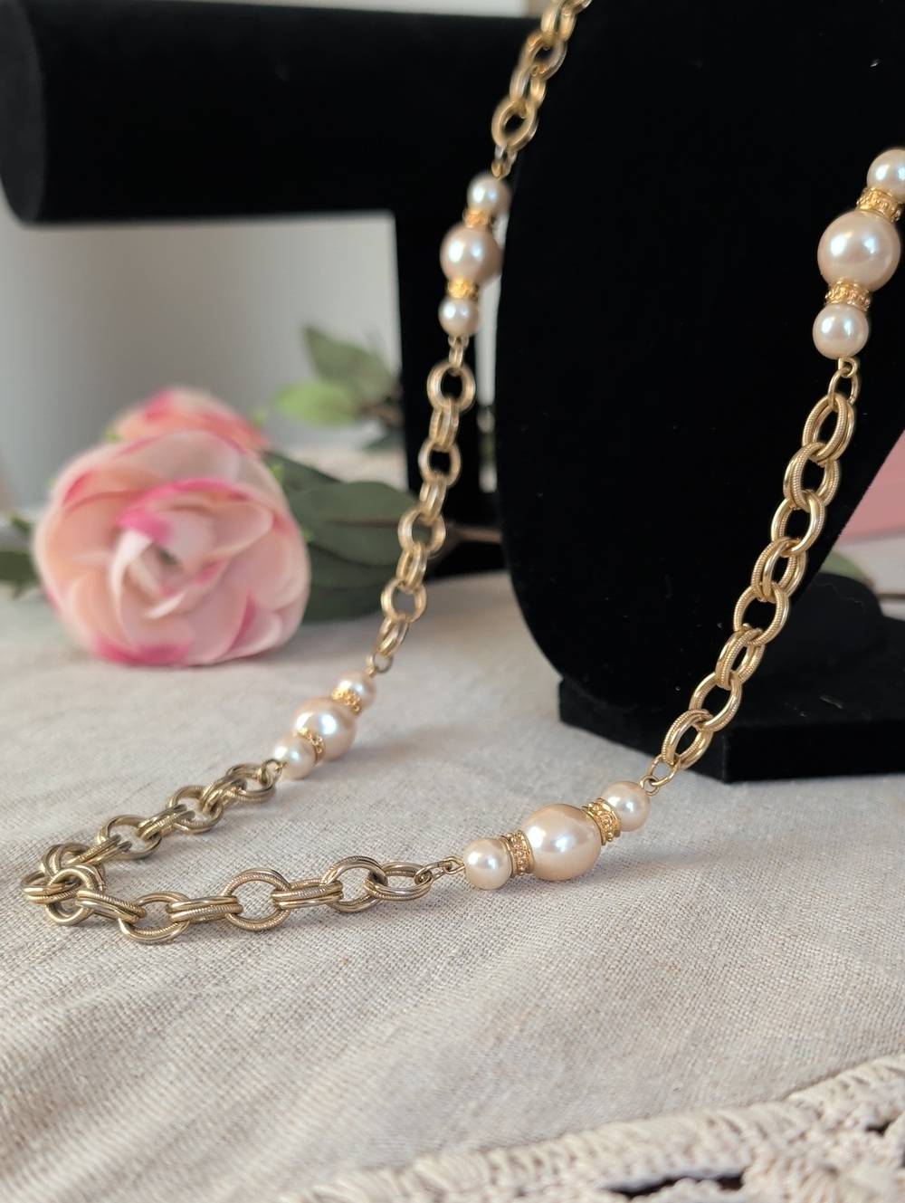 Mid Century Modern Gold Tone Faux Pearl Necklace Retro Glam - Picture 7 of 8